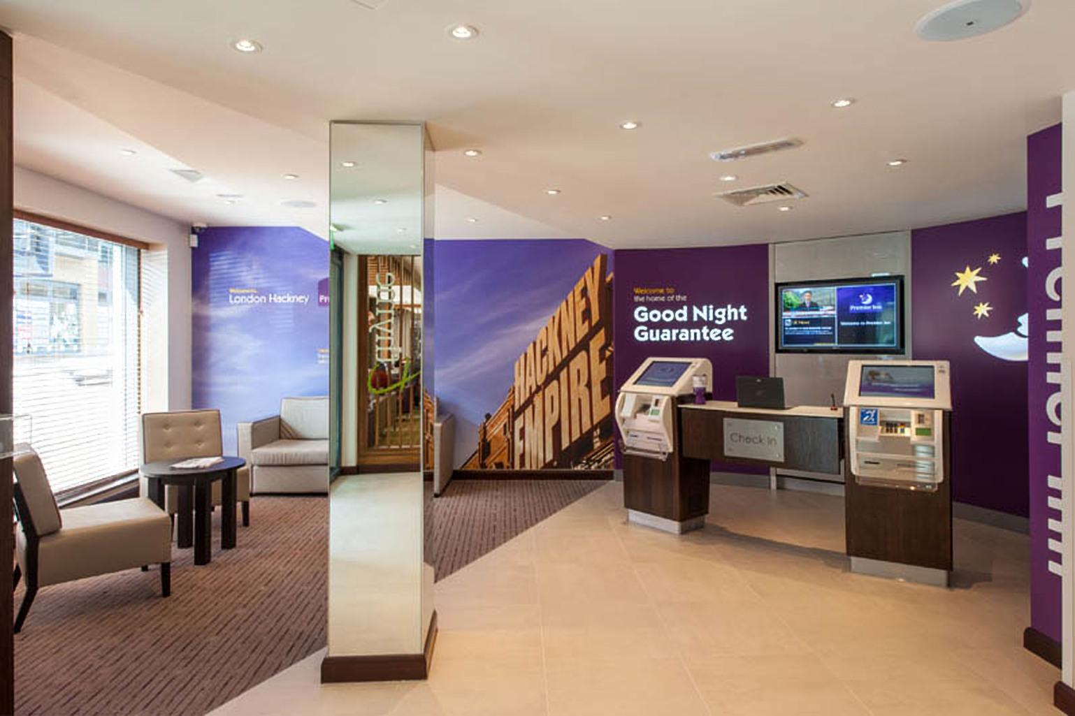 Premier Inn London Hackney Eksteriør billede